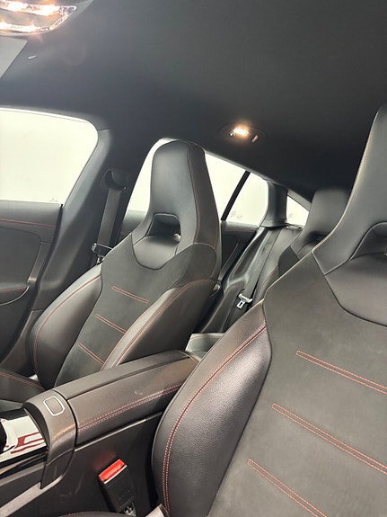 Mercedes-Benz CLA200 d 12 of 19