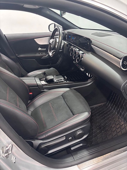 Mercedes-Benz CLA200 d 18 of 25