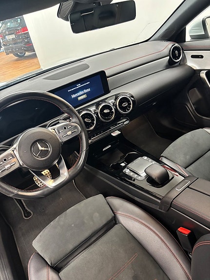Mercedes-Benz CLA200 d 10 of 19