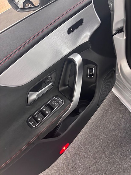 Mercedes-Benz CLA200 d 12 of 25