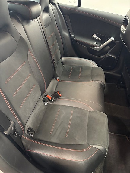 Mercedes-Benz CLA200 d 15 of 19