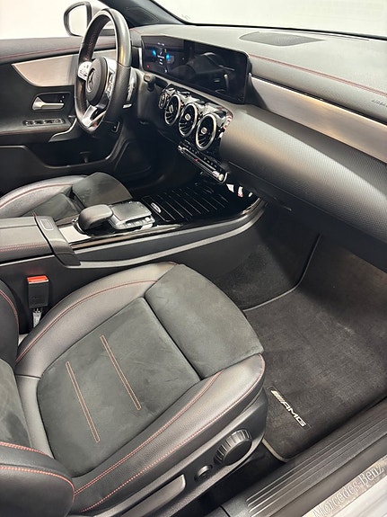 Mercedes-Benz CLA200 d 14 of 19