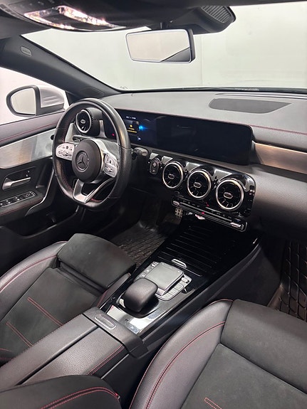 Mercedes-Benz CLA200 d 20 of 25