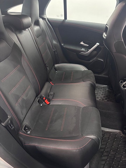 Mercedes-Benz CLA200 d 21 of 25