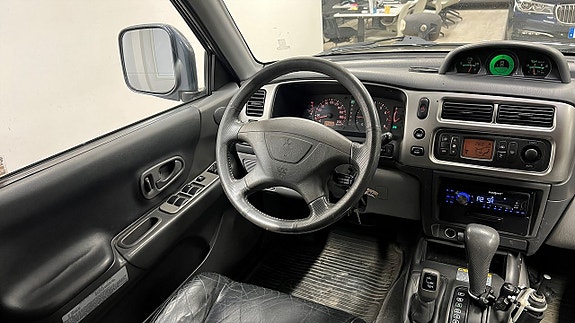 Mitsubishi Pajero Sport 14 of 15