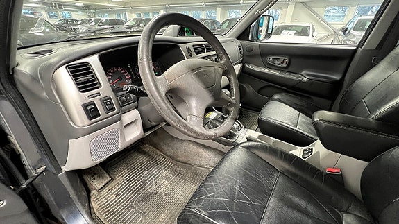 Mitsubishi Pajero Sport 9 of 15