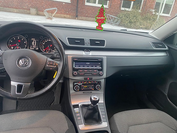 Volkswagen Passat 5 of 8