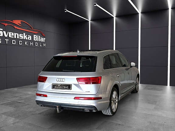 Audi Q7 8 of 19