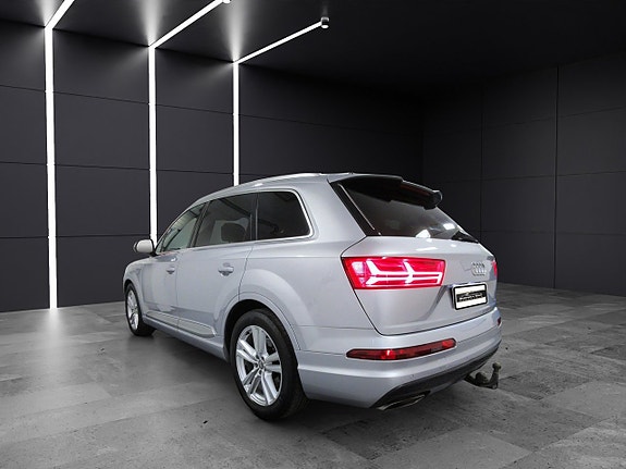 Audi Q7 6 of 19