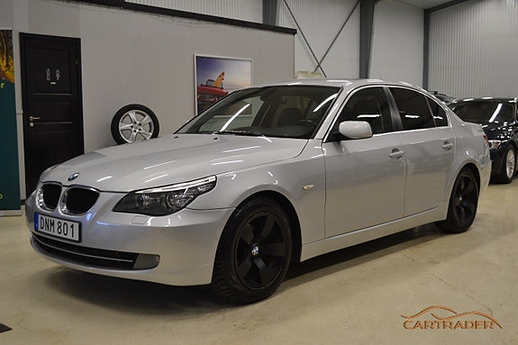 BMW 520 2 of 5