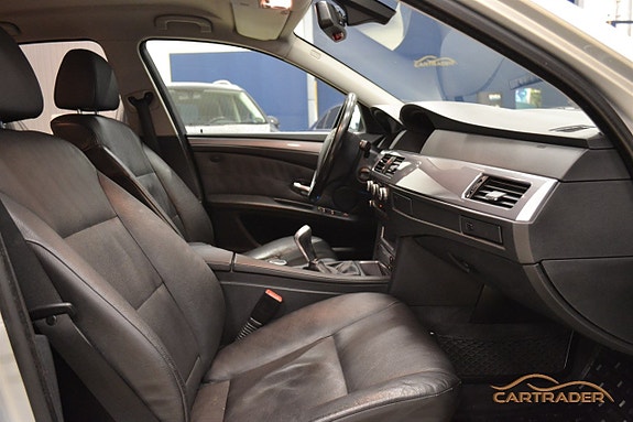 BMW 520 9 of 18