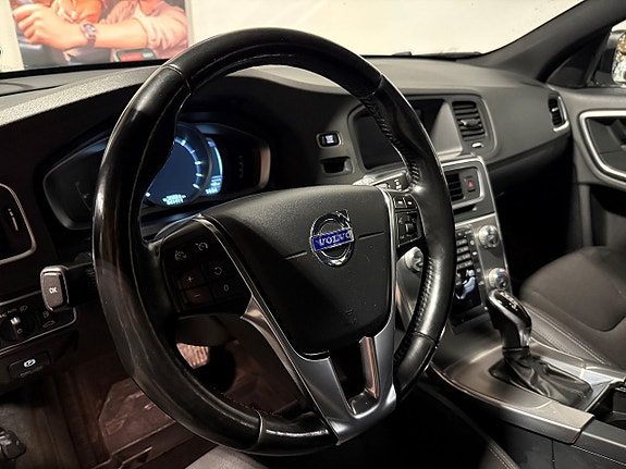 Volvo V60 8 of 21