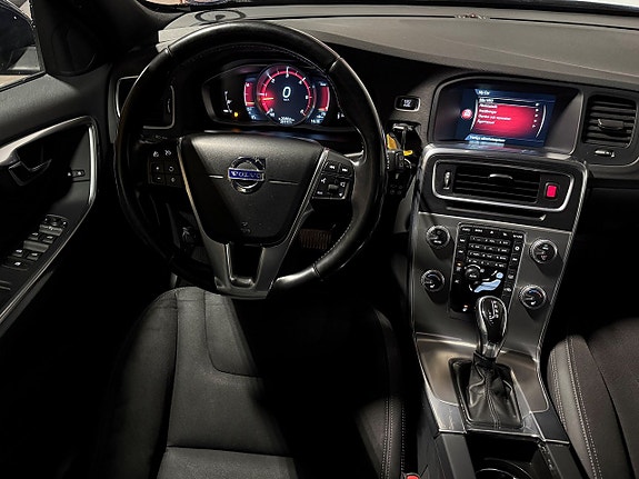 Volvo V60 7 of 21