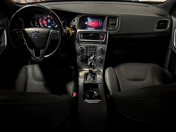 Volvo V60 5 of 21