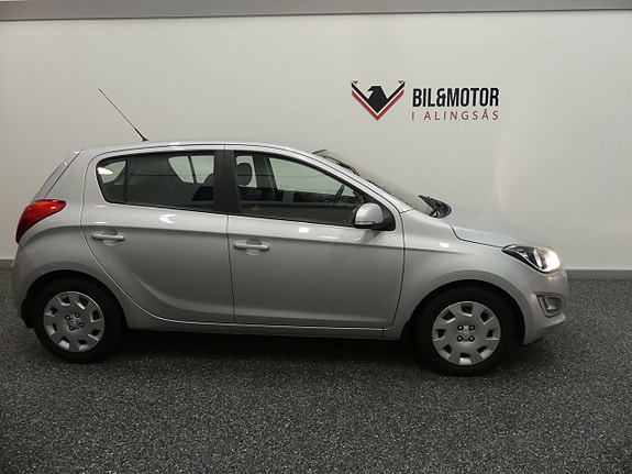 Hyundai i20 3 of 5