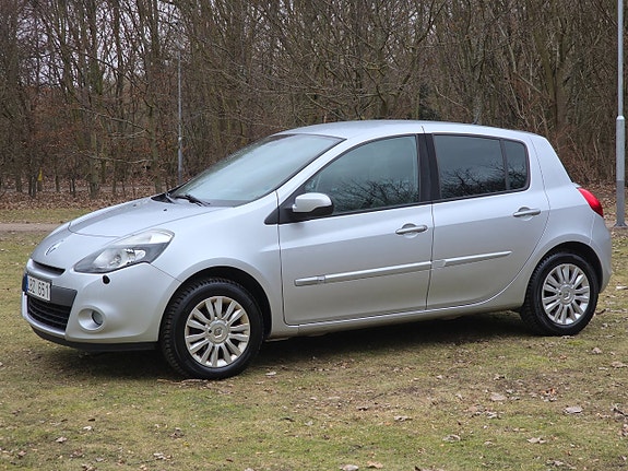Renault Clio 3 of 24