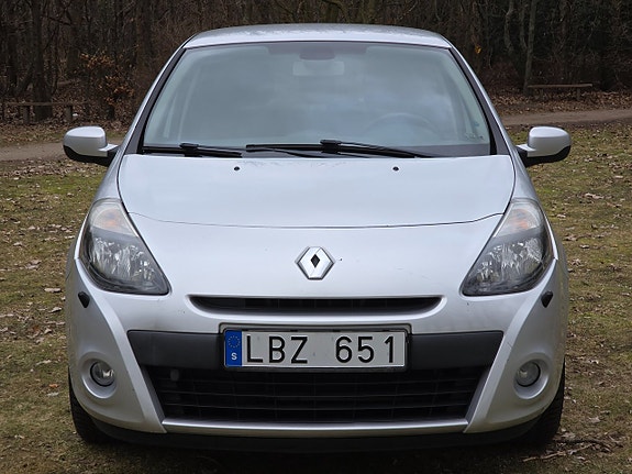 Renault Clio 6 of 24