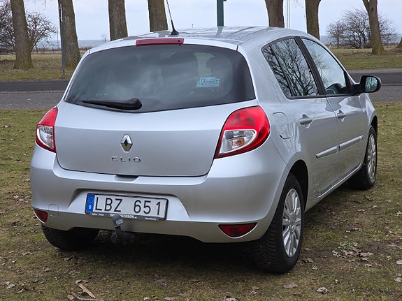 Renault Clio 13 of 24