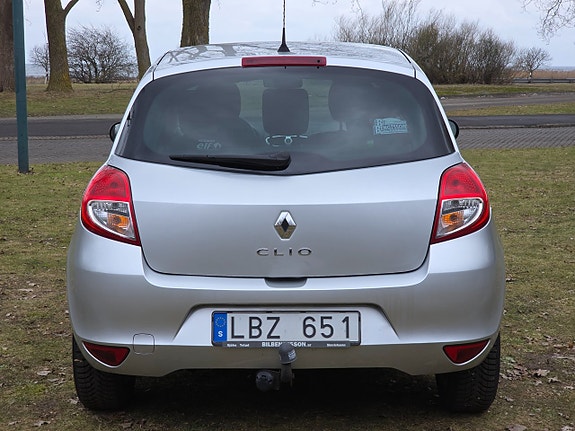 Renault Clio 14 of 24