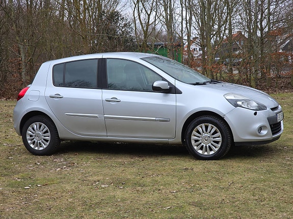 Renault Clio 9 of 24
