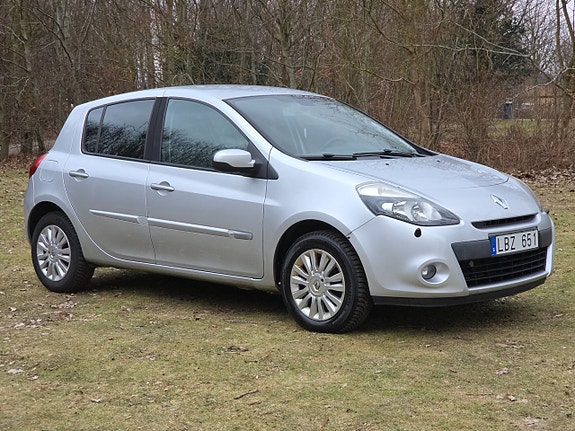 Renault Clio 8 of 24