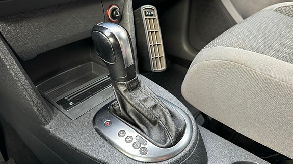 Volkswagen Touran 17 of 17