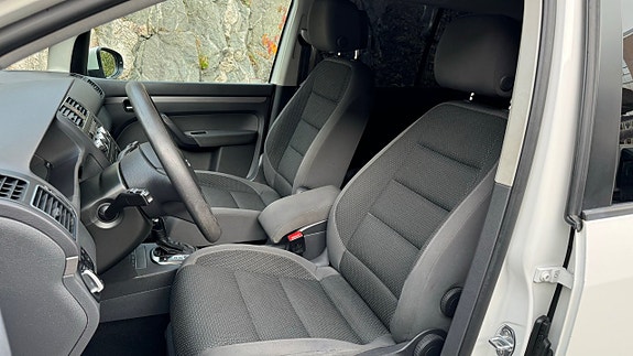 Volkswagen Touran 8 of 17