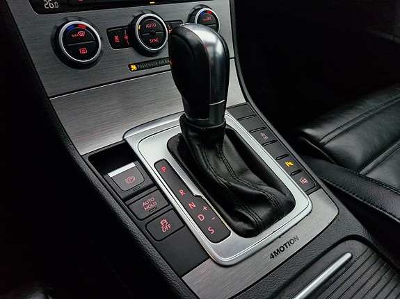 Volkswagen Passat 11 of 16