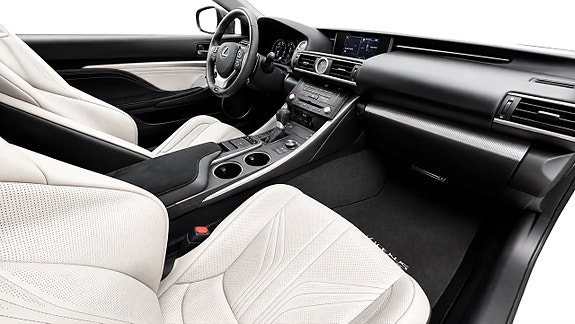 Lexus RC-F 16 of 29