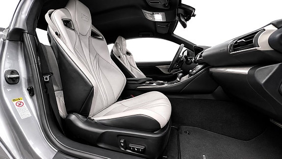 Lexus RC-F 15 of 29