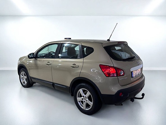 Nissan Qashqai 2 of 5