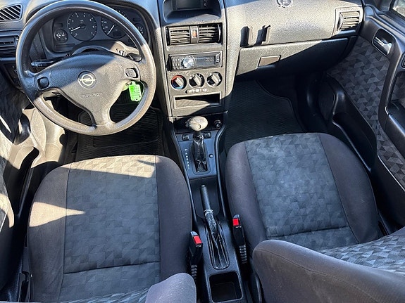 Opel Astra 12 of 21