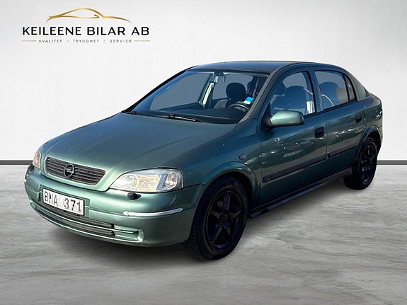 Opel Astra 3 of 21