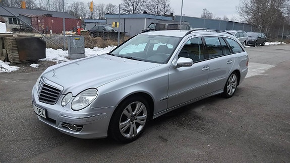 Mercedes-Benz E230 8 of 12