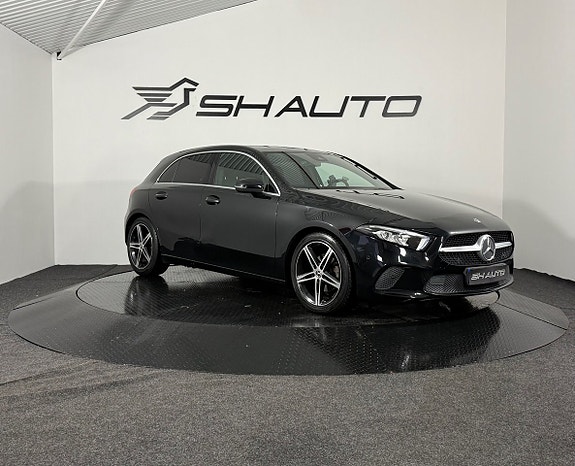 Mercedes-Benz A180 3 of 5