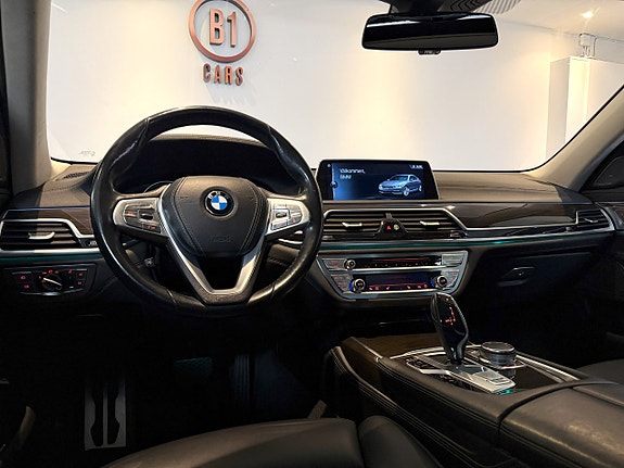 BMW 730 15 of 26