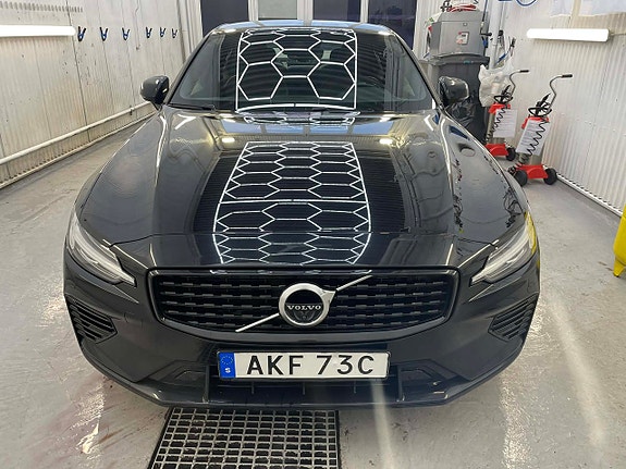 Volvo S60 3 of 5