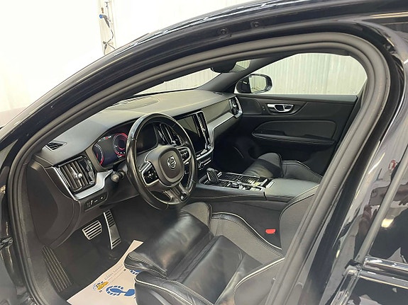 Volvo S60 8 of 13