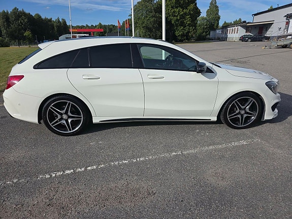 Mercedes-Benz CLA200 26 of 30