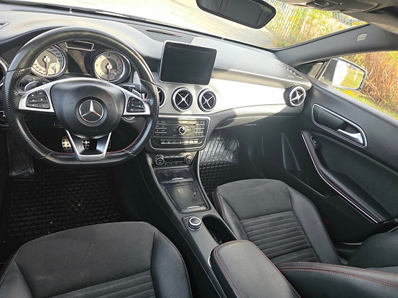Mercedes-Benz CLA200 18 of 30