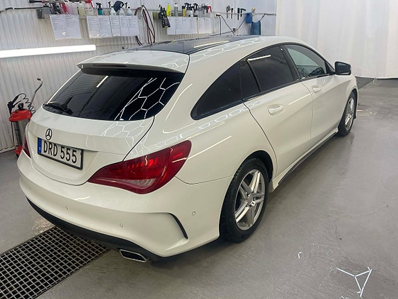 Mercedes-Benz CLA200 4 of 5