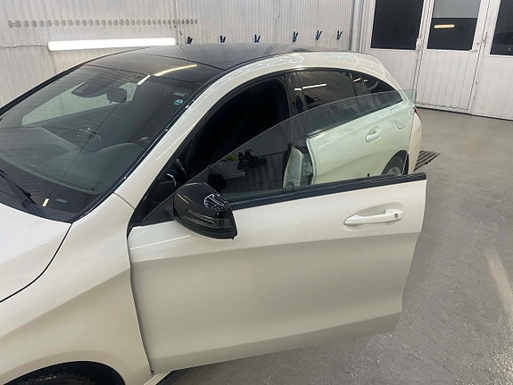 Mercedes-Benz CLA200 13 of 15