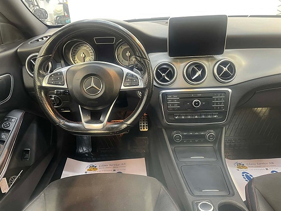 Mercedes-Benz CLA200 8 of 15