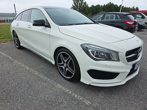 Mercedes-Benz CLA200 27 of 30