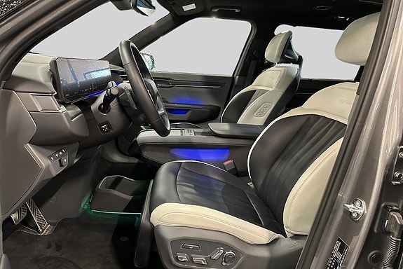 Kia EV9 11 of 23