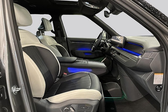 Kia EV9 12 of 23