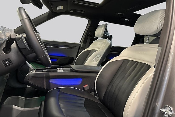 Kia EV9 7 of 23