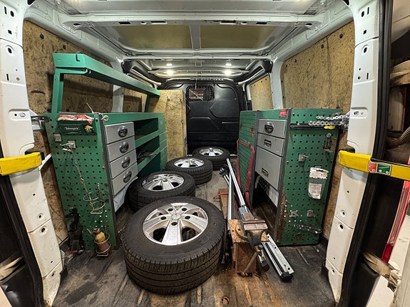 Ford Transit Custom 10 of 20