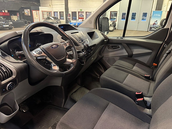 Ford Transit Custom 12 of 20