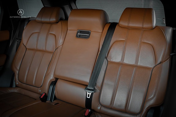 Land Rover Range Rover Sport 16 of 26